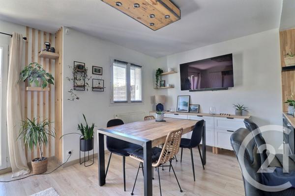 Maison à vendre  4 pièces - 81,20 m 2   PESSAC  - 33