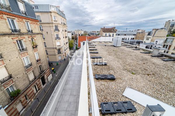 Quartier BAC 4 pièces avec terrasse .