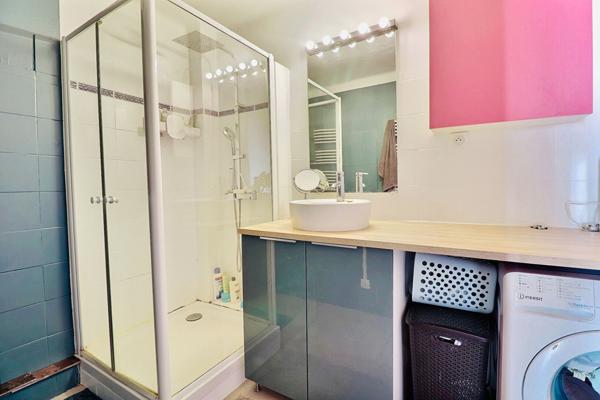 FLAMMARION/ LONGCHAMPS - 13004 - Appartement T3 - Balcon - Garage et cave