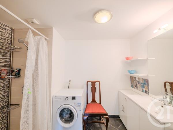 Appartement F3 à vendre  3 pièces - 61,89 m 2   DAX  - 40