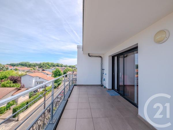 Appartement F3 à vendre  3 pièces - 61,89 m 2   DAX  - 40