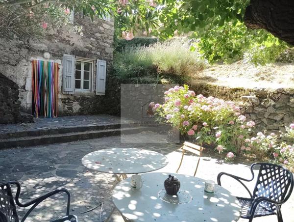 Maison d'exception à Val-d'Aigoual avec vue panoramique