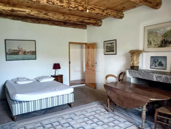 Maison d'exception à Val-d'Aigoual avec vue panoramique