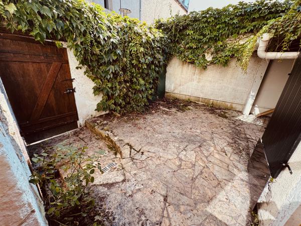 Immeuble à vendre à Montbazon (37250) - Indre-et-Loire
