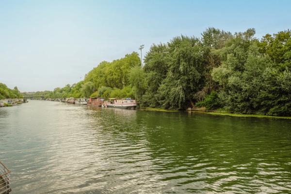 Péniche Neuilly-sur-Seine
