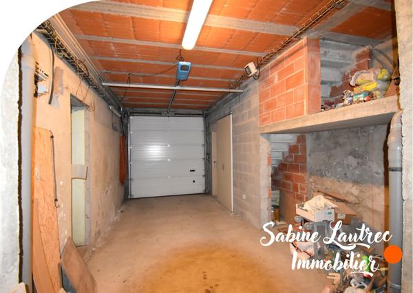 Réalmont (81120) Double maison + terrain constructible + garage + garage pour camping car