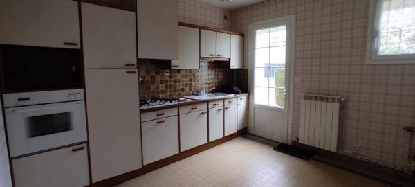 MAISON FAMILIALE EN VILLE
