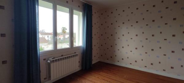 MAISON FAMILIALE EN VILLE