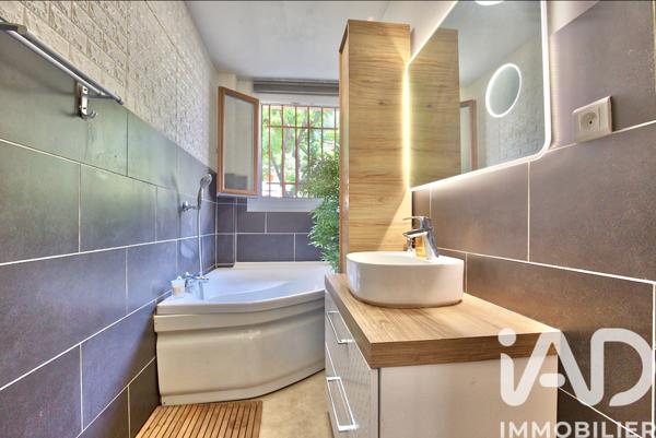 Appartement à vendre 3 pièces 63 m² Aubagne