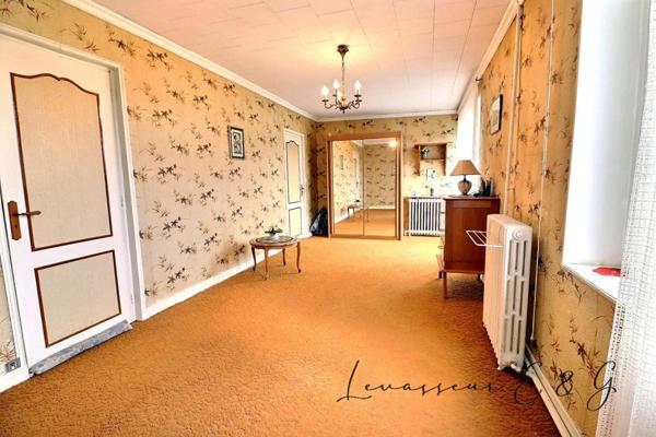 ANGY 60250 - Longère  4 chambres 185m² sur environs 1000m² de terrain