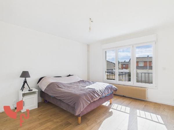 maison semi-individuelle, 4ch, garage et parking