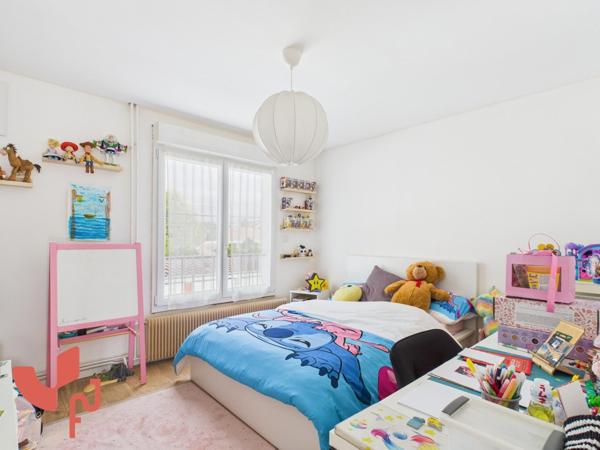 maison semi-individuelle, 4ch, garage et parking