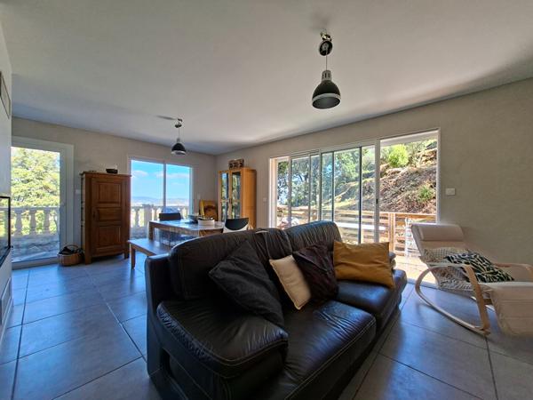 A VENDRE - Maison 6 pièce(s) 168 m2 située à Alès