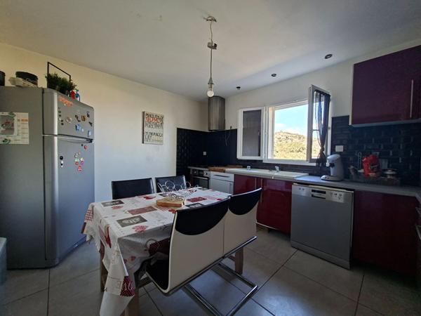 A VENDRE - Maison 6 pièce(s) 168 m2 située à Alès