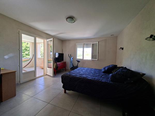 A VENDRE - Maison 6 pièce(s) 168 m2 située à Alès