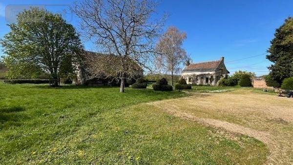 Maison à vendre à Luynes dans l'Indre-et-Loire (37230), ref : 999/3766   
LUYNES