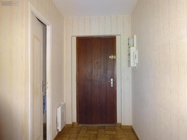 Appartement à rénover à vendre à Nogent-le-Rotrou dans l'Eure-et-Loir (28400), ref : NOG 1021