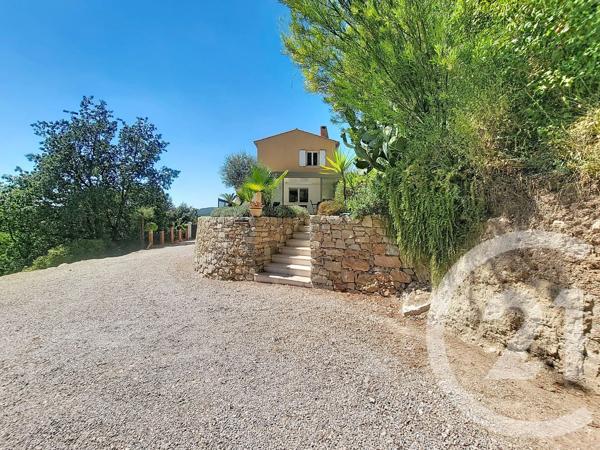 Maison à vendre  6 pièces - 128 m 2   DRAGUIGNAN  - 83