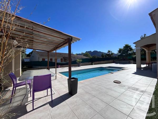 Maison à vendre  6 pièces - 128 m 2   DRAGUIGNAN  - 83