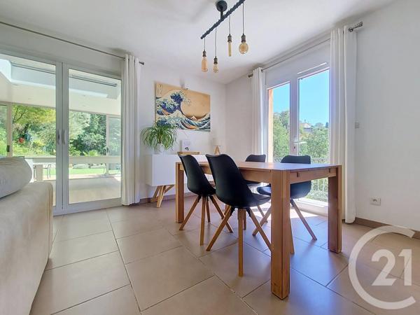 Maison à vendre  6 pièces - 128 m 2   DRAGUIGNAN  - 83