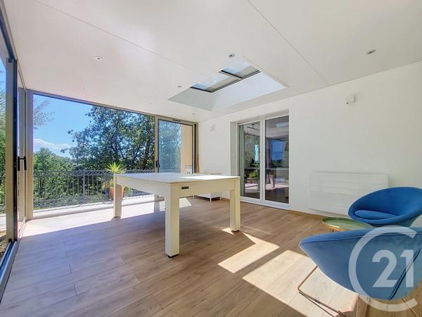 Maison à vendre  6 pièces - 128 m 2   DRAGUIGNAN  - 83
