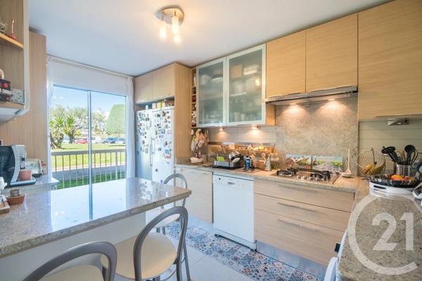 Appartement F4 à vendre  4 pièces - 92 m 2   NICE  - 06