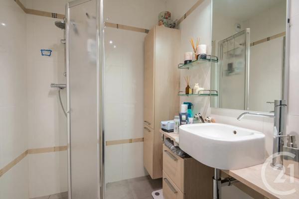 Appartement F4 à vendre  4 pièces - 92 m 2   NICE  - 06