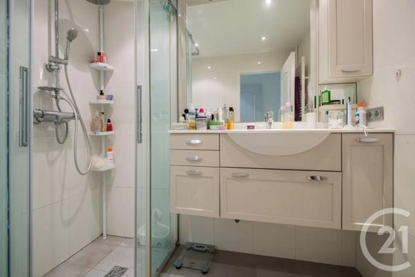 Appartement F4 à vendre  4 pièces - 92 m 2   NICE  - 06