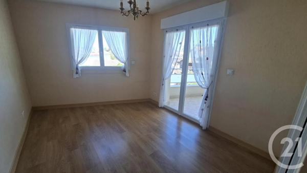 Appartement F3 à vendre  3 pièces - 89 m 2   ANGOULEME  - 16