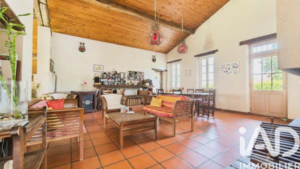 Maison à vendre 7 pièces 264,26 m² Léguevin