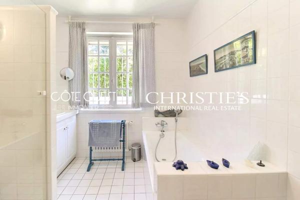 À vendre Guéthary – Villa avec piscine et dépendance