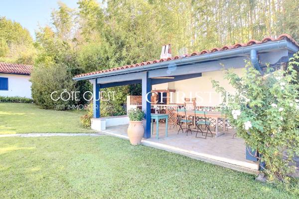 À vendre Guéthary – Villa avec piscine et dépendance