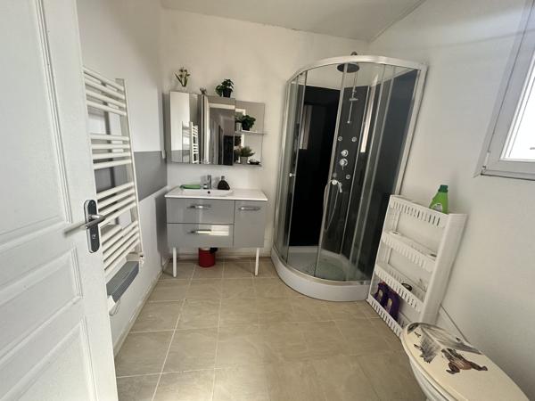 Maison 6 CH+1SB+SE+3WC+DOUBLE GARAGE+PISCINE