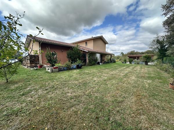 Maison 6 CH+1SB+SE+3WC+DOUBLE GARAGE+PISCINE