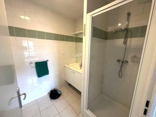 Appartement Nanterre 2 pièce(s) 31m2 Loyer 1 120 €/mois charges comprises **  - Référence  15107