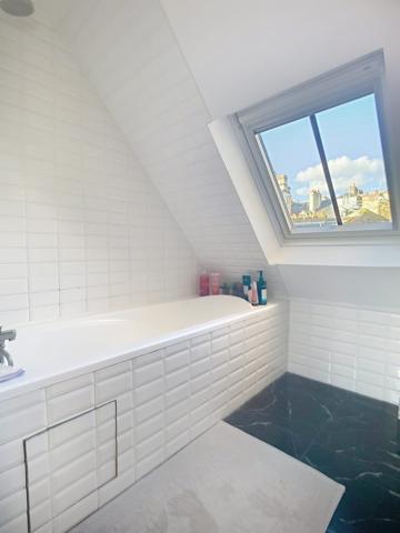 Un appartement enveloppant et lumineux