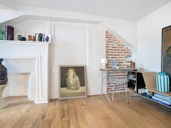 Un appartement enveloppant et lumineux