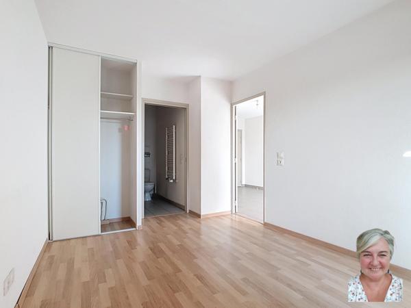 T2 de 40 M2 à 5 min du métro D PARILLY