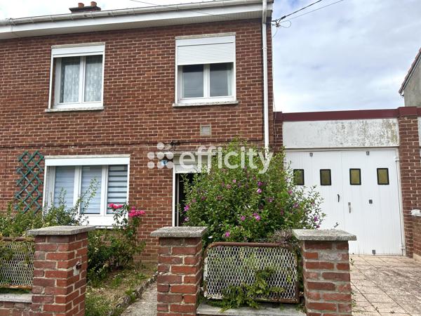 Maison
         4 pièces
        - 70 m² Exclusivité 99 000 € *