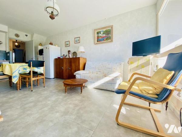 Appartement T4 duplex avec balcon et stationnement à 5min à pieds de la plage
