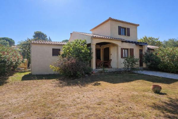Salles d'Aude - Villa familiale avec piscine et garage sur parcelle arborée de 1306 m²