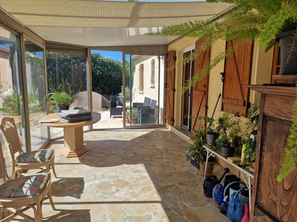 Salles d'Aude - Villa familiale avec piscine et garage sur parcelle arborée de 1306 m²