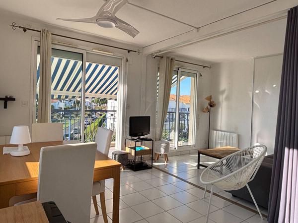 APPARTEMENT à VAUX SUR MER