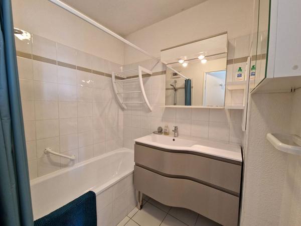 APPARTEMENT à VAUX SUR MER