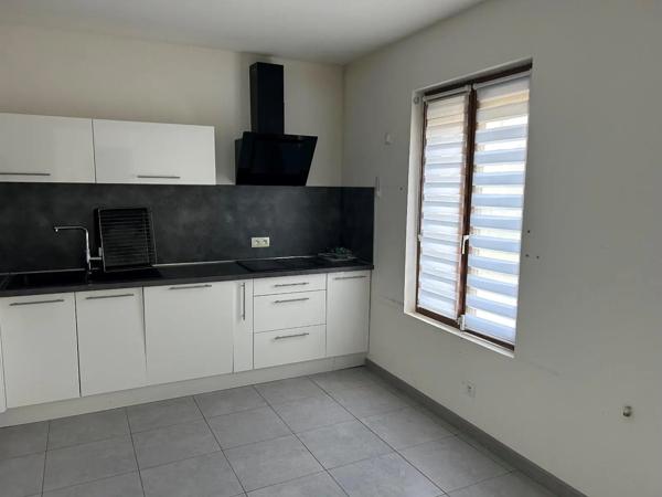 Location maison 6 pièces de 98m²