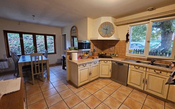 Maison à vendre    6 pièces • 136,50 m2 Mont-de-Marsan