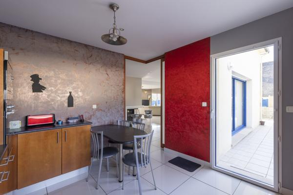 Maison traditionnelle de 2008 à Vendre – SAINT AVÉ