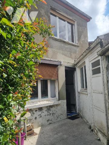 Maison de ville avec trois chambres et jardin