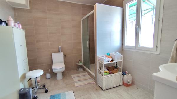 Breil-sur-Roya (06540) Maison avec jardinet à Libre - Eglise