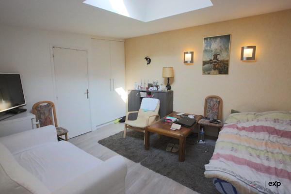 Maison avec dépendance, proche métro